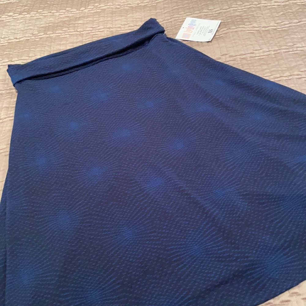 NWT LuLaRoe skirt, navy print, rolled waist, XS